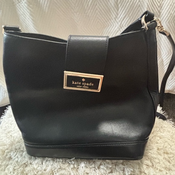 Kate Spade Elegant Black Leather Shoulder Bag - Picture 1 of 5